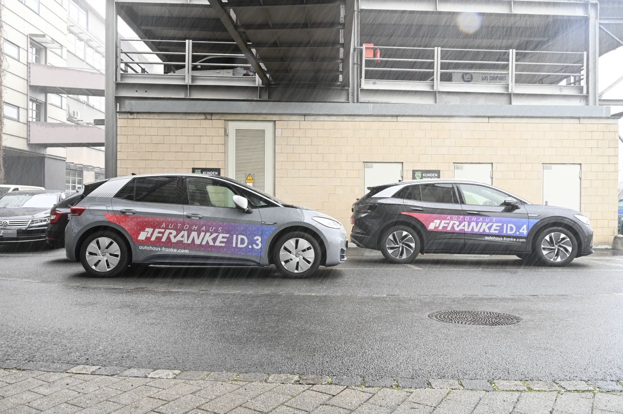 Spezialbeklebung ID3 ID4 Designfolierung zur Markteinführung ID3 & ID4 für das Autohaus Franke